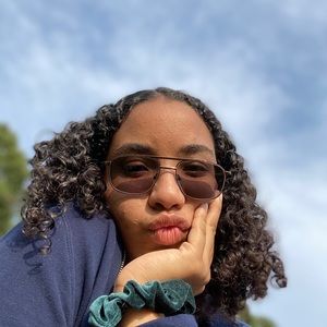 Meet your Posher, Daniela